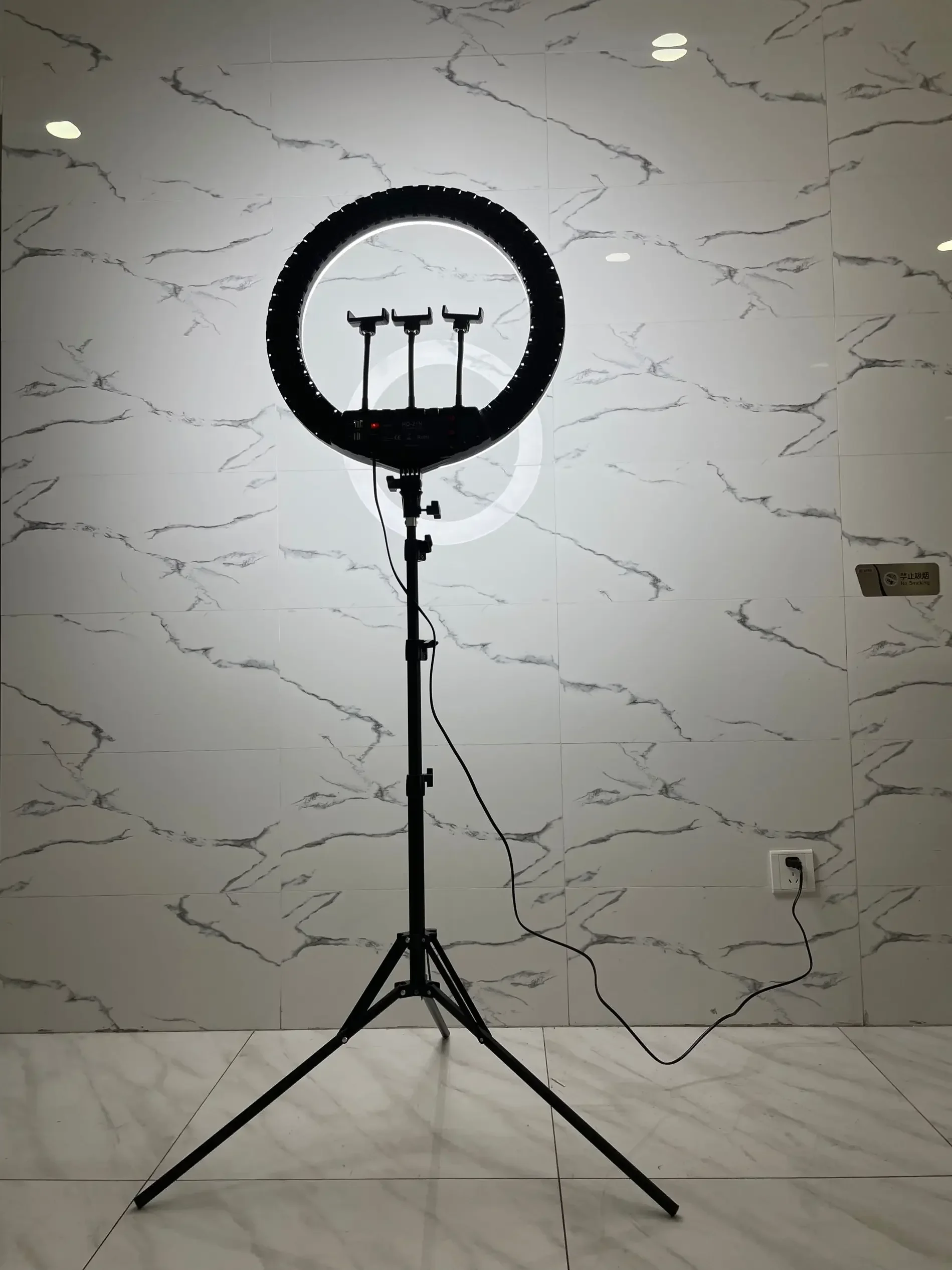 HQ-21n 21 Inch LED Ring Light  - огляд і ціна Photography Lighting Ring